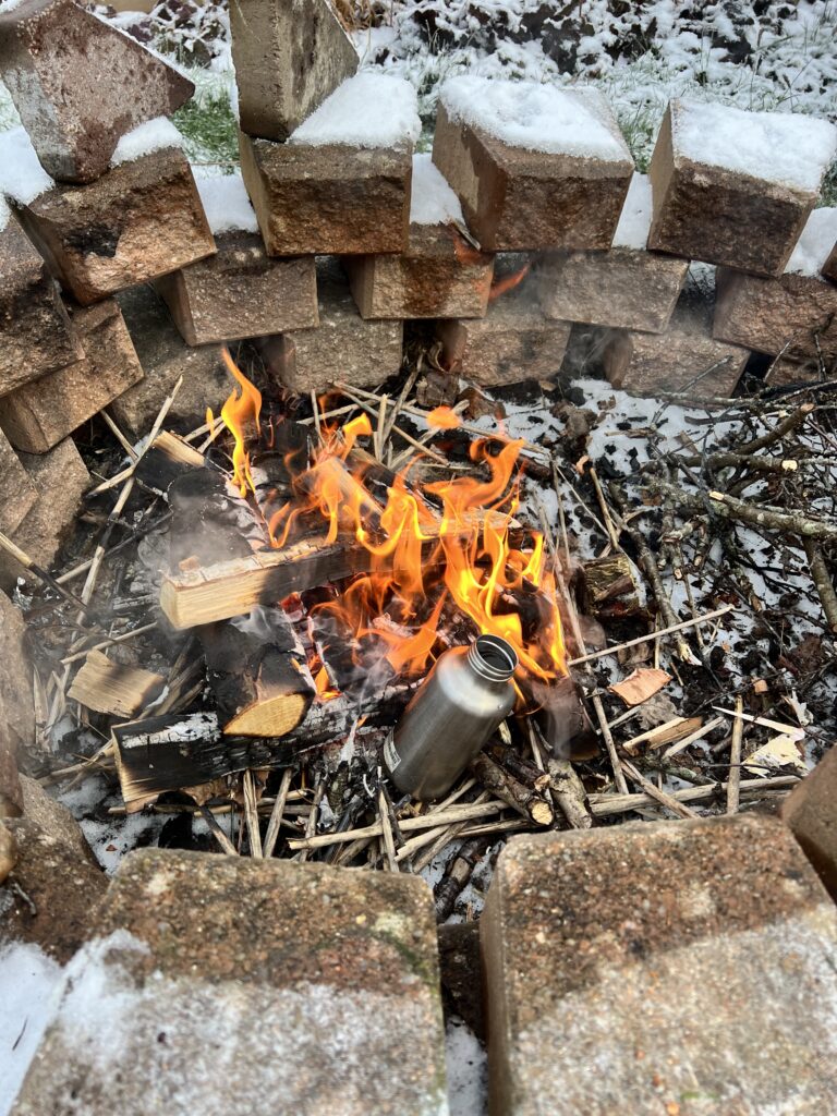 Firepit gammal. Vinter